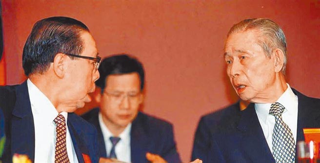 王永庆存放在渣打银行的1亿1485万多元遗产因未分配，王的妻子王月兰死亡的遗嘱执行人、前大法官戴东雄及律师请求分割遗产，今年7月30日和解，撤回起诉。(本报资料照片)