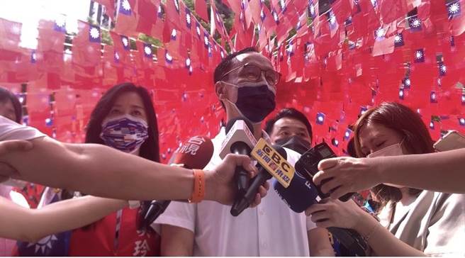 ▲对于国民党主席江启臣是否出战桃园市长？朱立伦回应，桃园需要一段时间深耕基层，故任何对桃园有意愿的都要尽快到深耕基层。（萧灵玺摄）