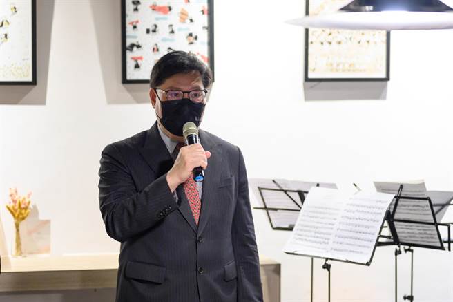 北艺大音乐院院长苏显达和小提琴家黄俊文两人都是台南人，也颇有缘分。（北艺大音乐系提供）