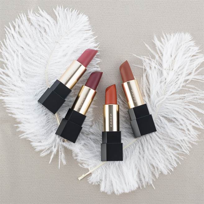 SUQQU晶采透雾唇膏。（图／品牌提供）