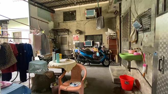 检警怀疑失踪14年的刘女恐已遭遇不测，但刘家年迈的父母、奶奶近年身体不好，不愿多提起伤心往事，却坚信刘女还在人世间。（谢琼云摄）