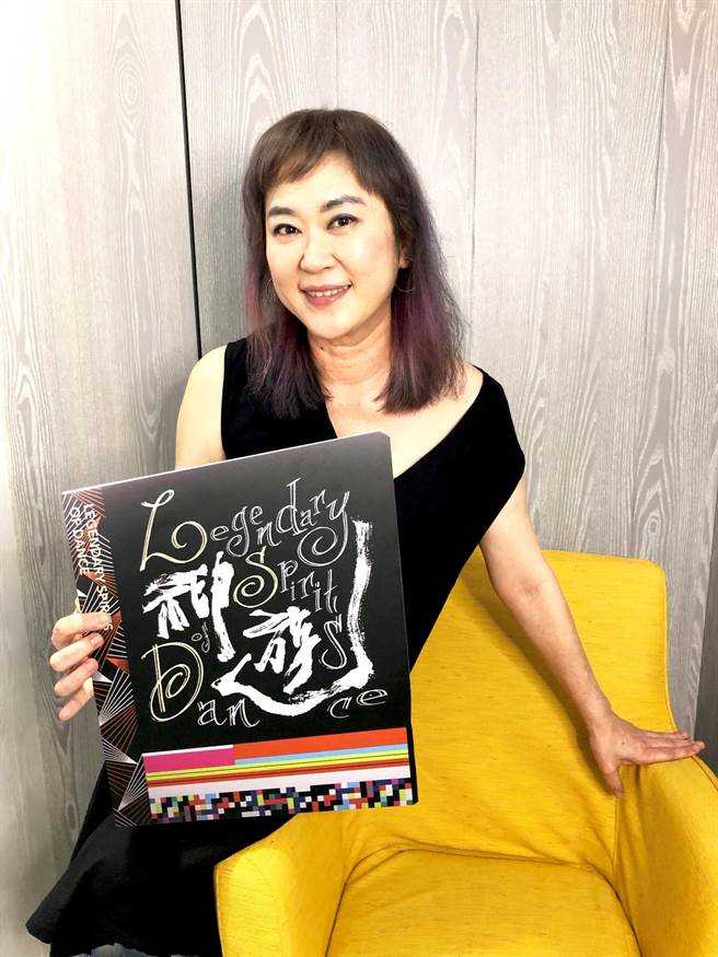 熊儒賢創立的「野火樂集」奪下全球音樂獎的世界音樂類首獎。（野火樂集提供）