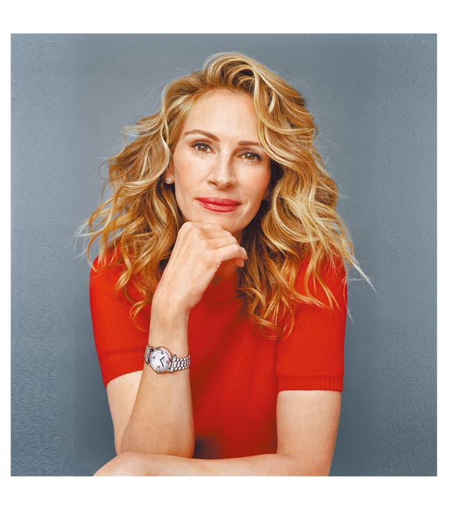 茱莉亚罗勃兹在萧邦形象广告中劲舞灿笑，充满欢乐愉悦的气氛。