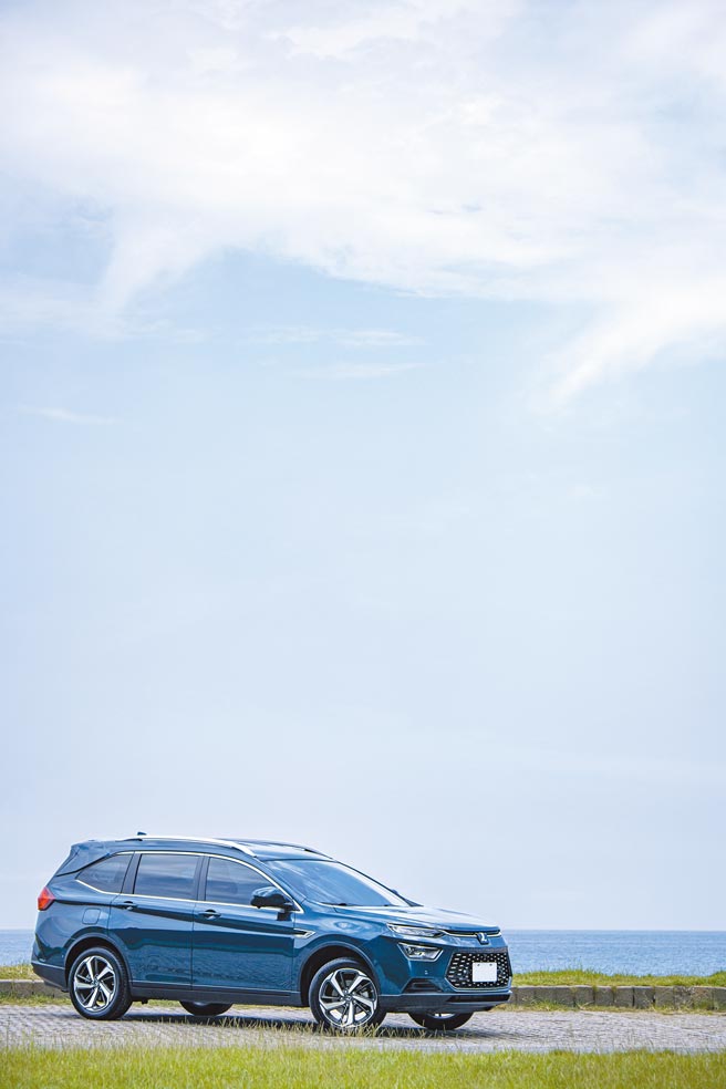 URX实现每一位家庭成员的无限可能，从户外活动到长辈照护都能兼顾，是真正属于全家人的休旅车。（陈大任摄）