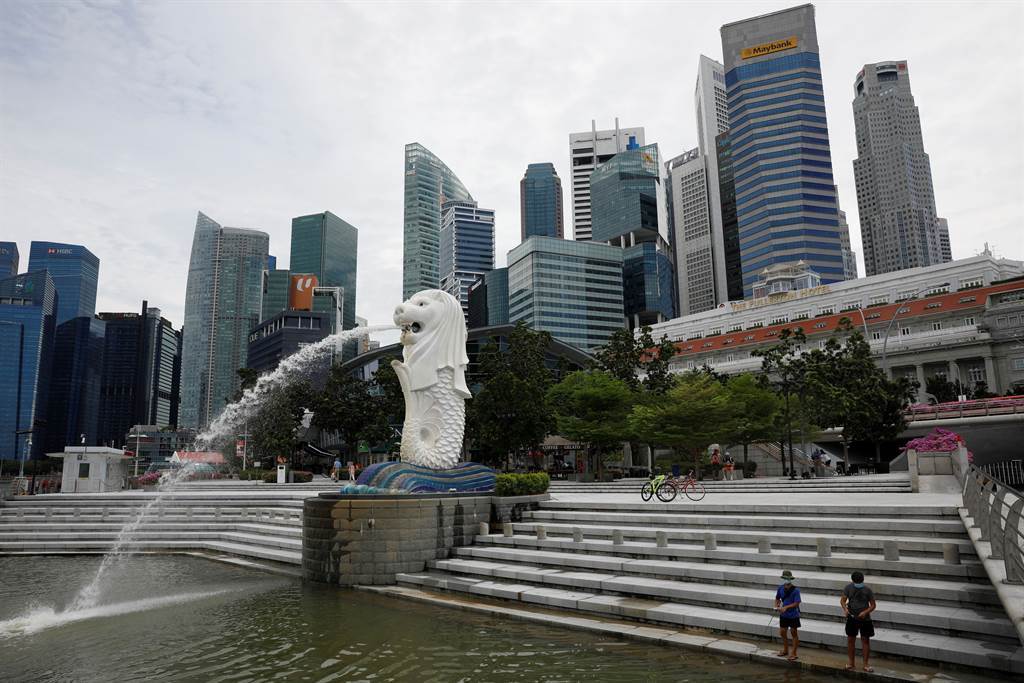 亞太地區房價持續攀升，新加坡一名房地產經紀人親曝競價亂象，形容房市就像打了「類固醇」。（圖／路透社）