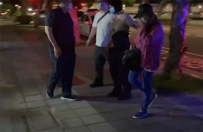 嬷孙失联8日寻获，警方发现林姓妇人一个月前就租屋，并排好作息课表贴在墙上，显示早有计画。(宋原彰翻摄)