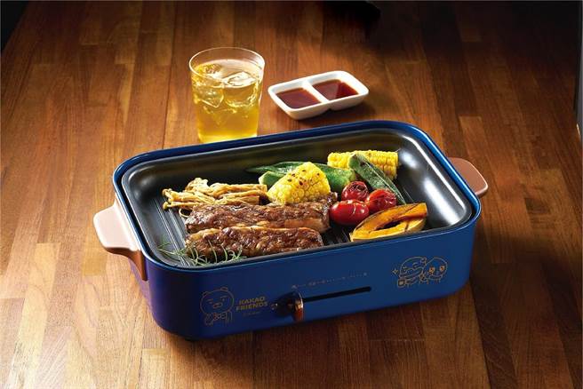 全联提早2周中秋预购 名店烧肉组天天烤。(图/郭家崴传真)