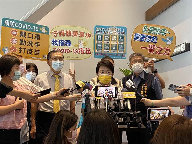 台中市流行疫情指挥中心掌握确诊机师接触者及其家人资料，立即进行匡列採检，并移至集中检疫所隔离检疫。（资料照片）