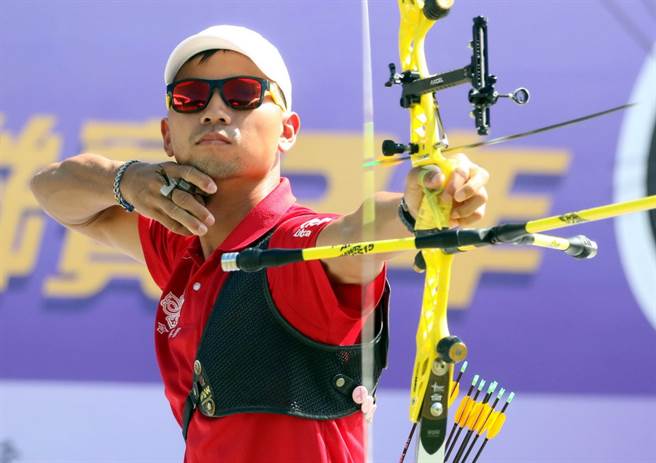 魏均珩当上中华企业射箭联赛满分王。(中华企业射箭联赛提供)