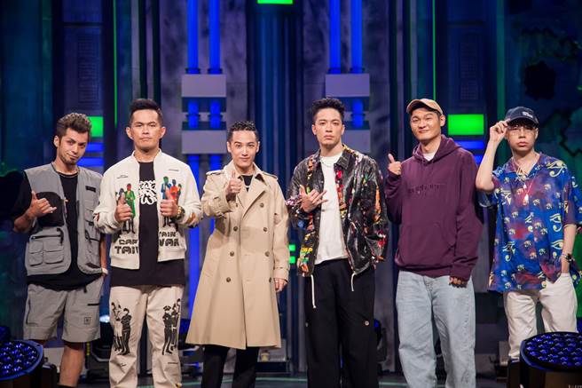 导师主持人与DJ宗华合影。（三立提供）