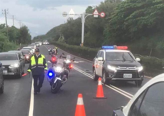 台26线枋山段4日下午发生4车追撞意外，共7人受伤送医，幸都意识清楚、无生命危险。（警方提供／谢佳潾屏东传真）
