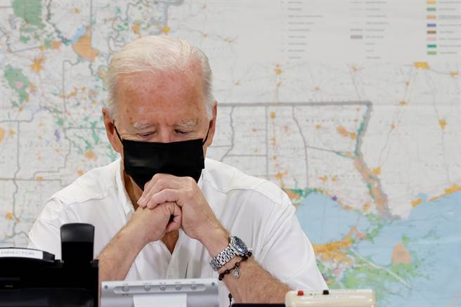 CNN表示，拜登在1周内面对4件惨事，度过十分糟糕的1周。（图／路透社）