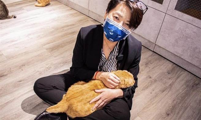 黄珊珊》我爱毛孩儿，我挺野孩儿！(图/爱传媒提供)