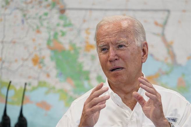 拜登呼吁美国人民团结，力抗全球暖化带来的极端气候。(图/美联社)