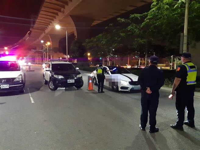 条子鸽对民眾开单遭呛「你知道我爸是谁吗？」之后他得知对方竟是「行政院长的儿子」，甚至被记2支申诫。（资料照，非事发照）