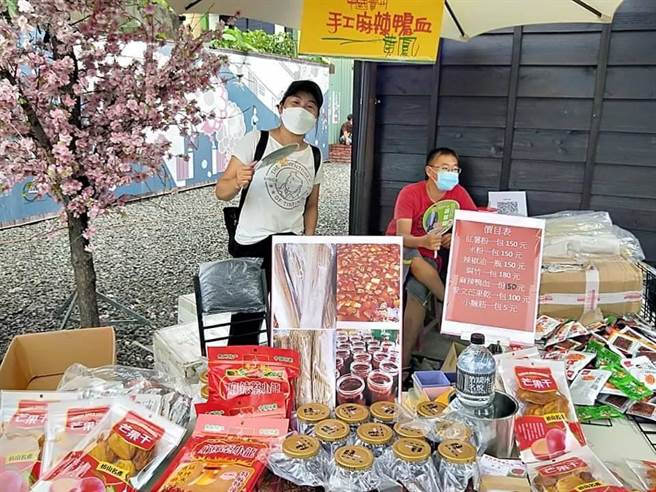 屏東縣多元文化創意市集開辦至今6年，今年首次複製屏東市成功經驗至潮州鎮。（屏縣府提供／謝佳潾屏東傳真）