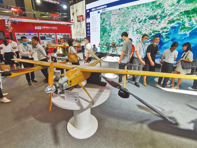 Alpi Aviation的主要业务为制造飞机、太空船以及设计和生产无人机。图为2021第五届世界无人机大会暨第六届深圳国际无人机展在深圳开幕。（新华社）