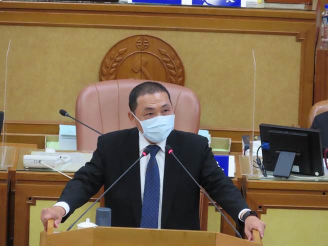 議員建議新北編預算買疫苗 侯：地方編列預算不如中央盡快引進。（葉德正攝）