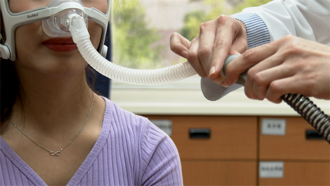 目前最有效的治疗方法是建议使用正压呼吸器。(摄影/邱子轩)