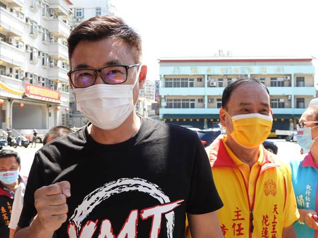 面對立委傅崐萁大力支持國民黨前黨主席朱立倫爭取黨魁，江啓臣表示，今到花蓮，是以老朋友的心情回來探望大家，報告自己任內做的事情，及未來要加強之處，希望未來還有機會和大家繼續努力。（羅亦晽攝）