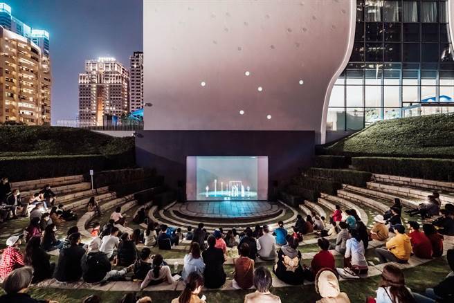 台中国家歌剧院NTT放映室今年与台中国际动画影展合作，自9月9日起在户外剧场晚间举办放映得奖动画片活动。（台中国家歌剧院提供／陈淑芬台中传真）