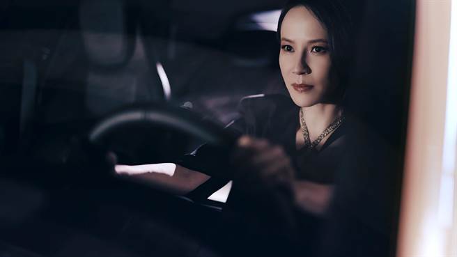 杨乃文对新事物充满好奇心。（Porsche Taiwan提供）