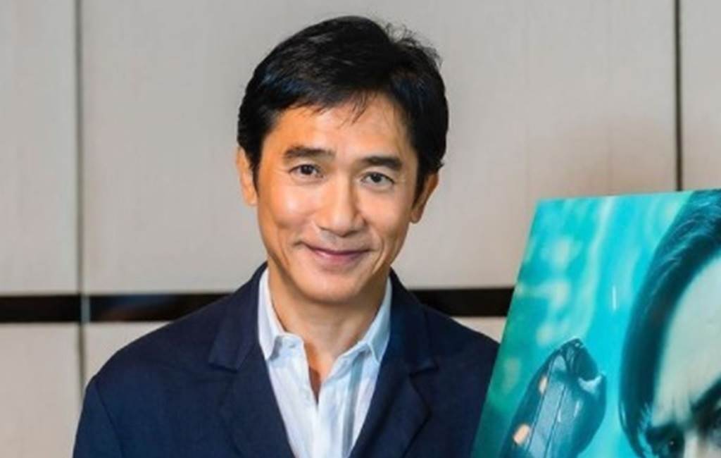 影帝梁朝偉收回早年說過的退休計畫，將回歸33年沒拍的電視劇。（圖／IG@tonyleung_chiuwai）