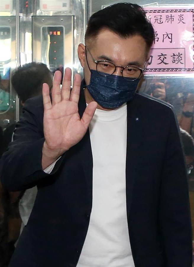 国民党主席江启臣接受网路节目专访。（赵双杰摄）
