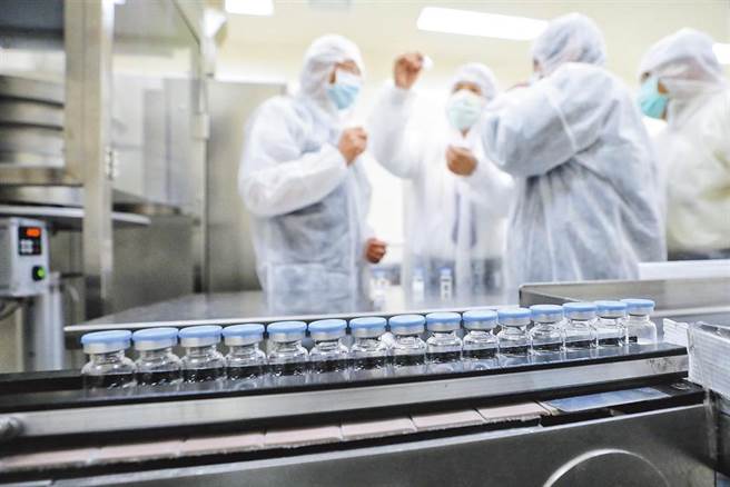 联亚将申请二期延伸试验。（图／总统府提供）