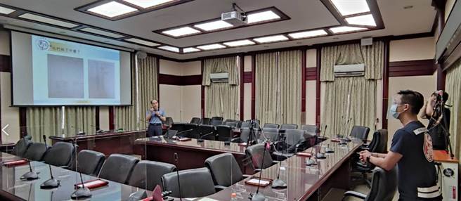 防疫期间廉政法纪宣导不打烊，新北消防线上E起来学习。(新北市消防局提供)
