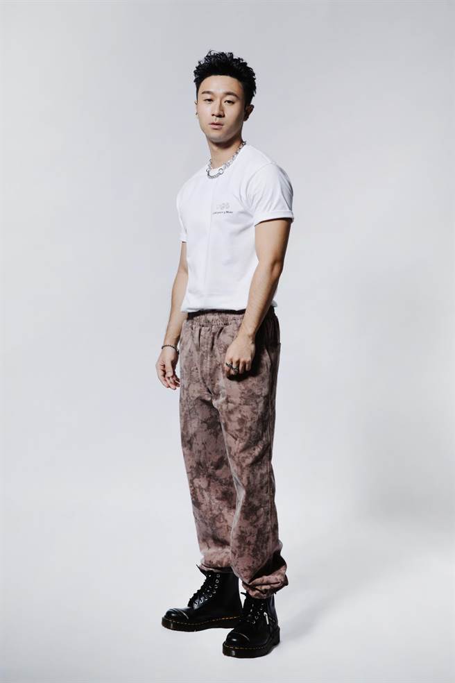 Sam Lin 今与媒体见面，分享首支单曲〈Never Too Late〉。（华纳音乐提供）