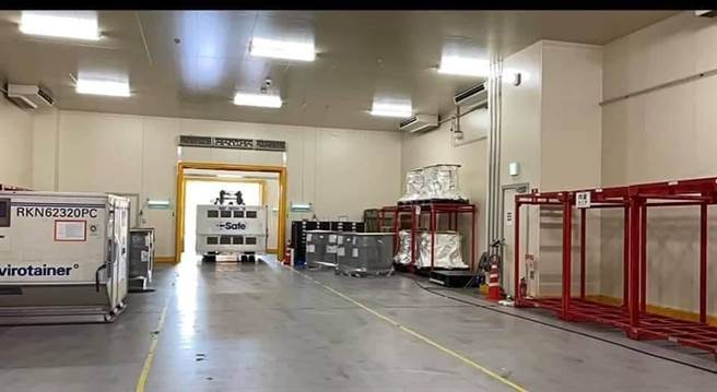 日本捐第四批AZ疫苗抵台，府：深信台日攜手能克服疫情挑戰。取自謝長廷臉書