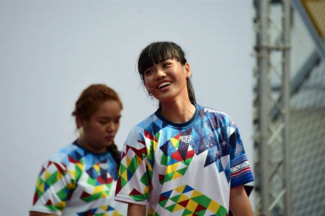 台东县长滨国中「海子乐团」传唱阿美族古调及歌谣，活出自信心。（庄哲权摄）