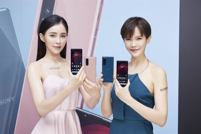 Sony今（7日）正式在台發表了全新「玩美合手」旗艦機Xperia 5 III（業者提供）