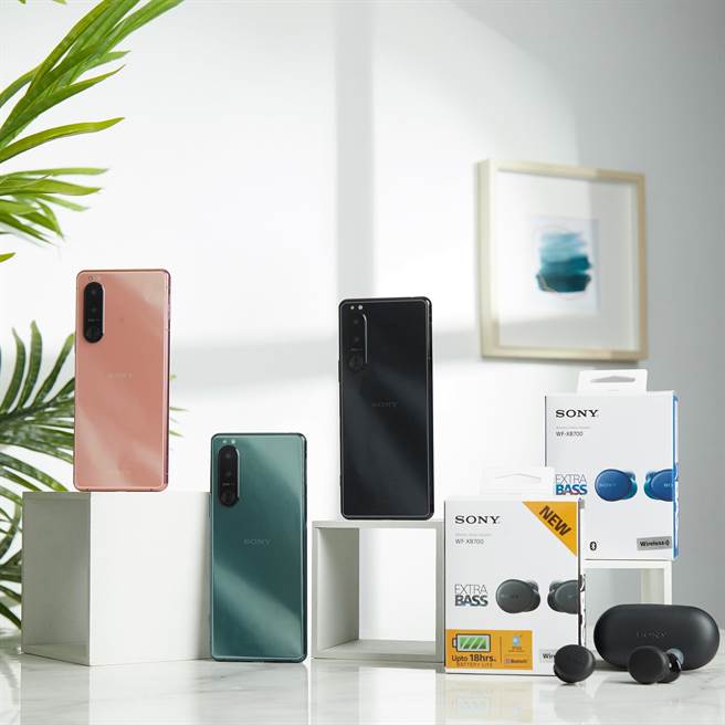 全新Sony的Xperia 5 III預計9月10日至9月14日開放預購，至實體或線上指定通路預購Xperia 5 III，可獲得Sony真無線重低音耳機。（Sony提供）