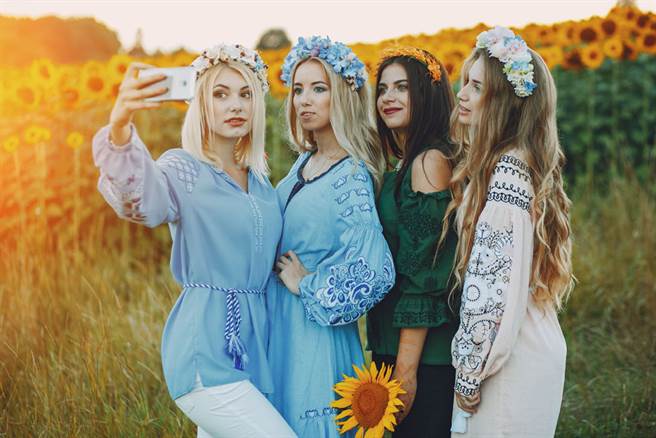 生肖属蛇、属虎、属龙、属鸡者，外表看似高冷，其实内心最讲义气。（示意图／达志影像）