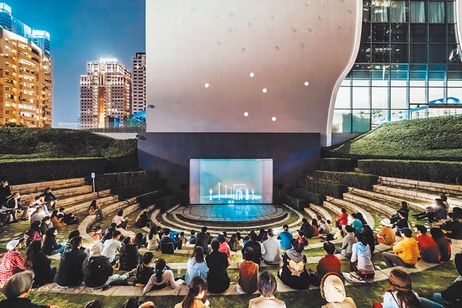 台中國家歌劇院NTT放映室節目今年與台中國際動畫影展合作，自9月9日起晚間在戶外劇場舉辦放映得獎動畫片活動。（台中國家歌劇院提供／陳淑芬台中傳真）