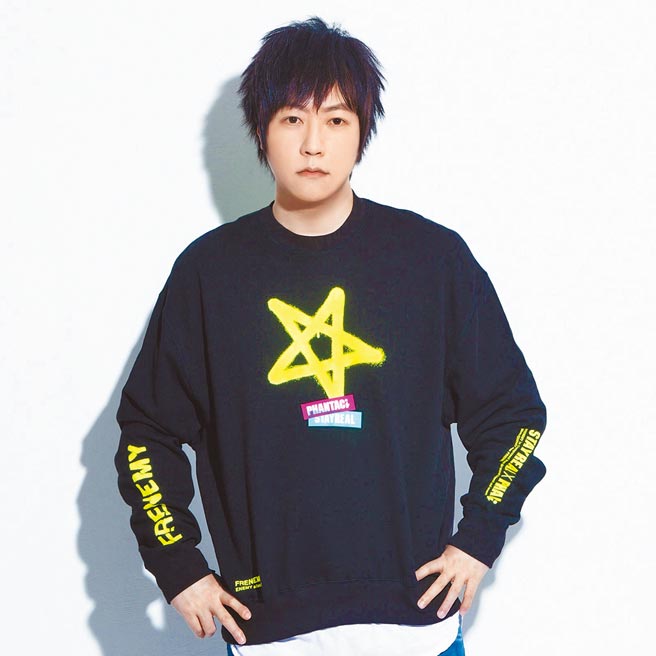 五月天主唱阿信的妈妈惊传出车祸，粉丝都相当关心。（资料照片）