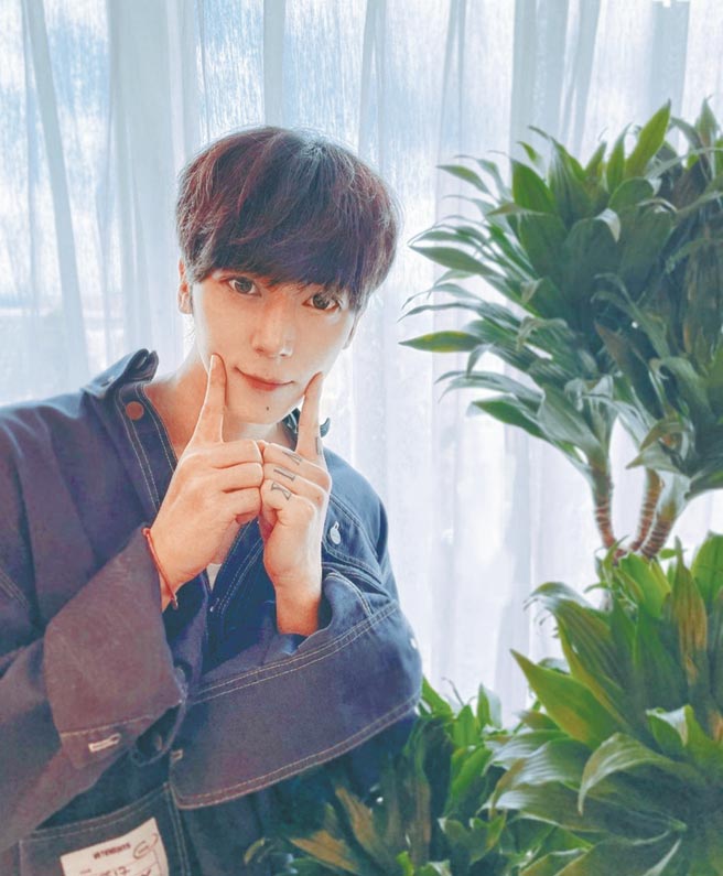 Bii日前接種AZ疫苗後身體不適。（摘自IG）