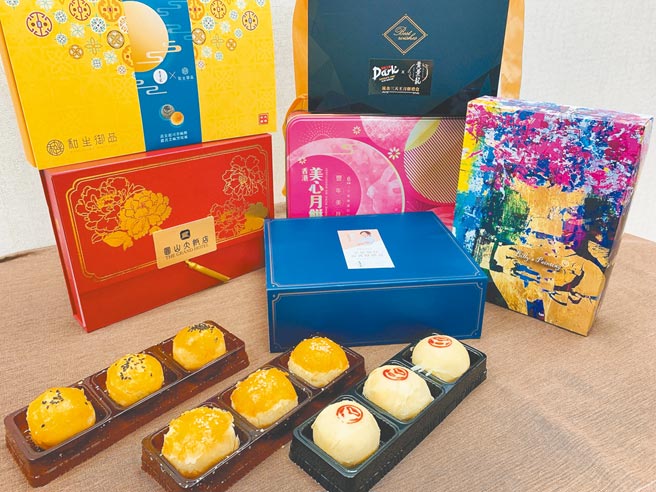 全家中秋预购经典款热销，甜点系月饼成今年新秀。（全家提供）