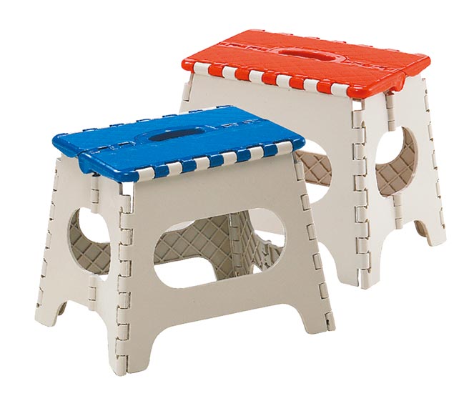 特力屋止滑折合椅，299元，同尺寸买一送一。（特力屋提供）