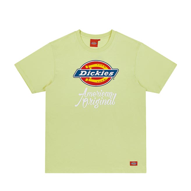 丽宝Outlet Mall的Dickies男女款蜜瓜黄纯棉印花短T，原价1180元，现享任选3件5折、5件4折优惠。（丽宝Outlet Mall提供）