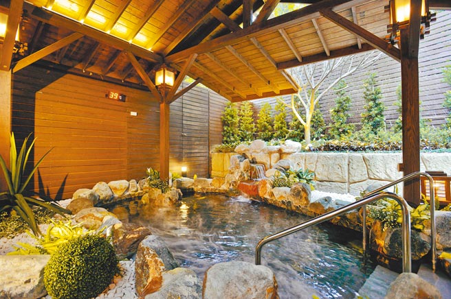 北投大地酒店「大眾風呂」。（大地酒店提供）