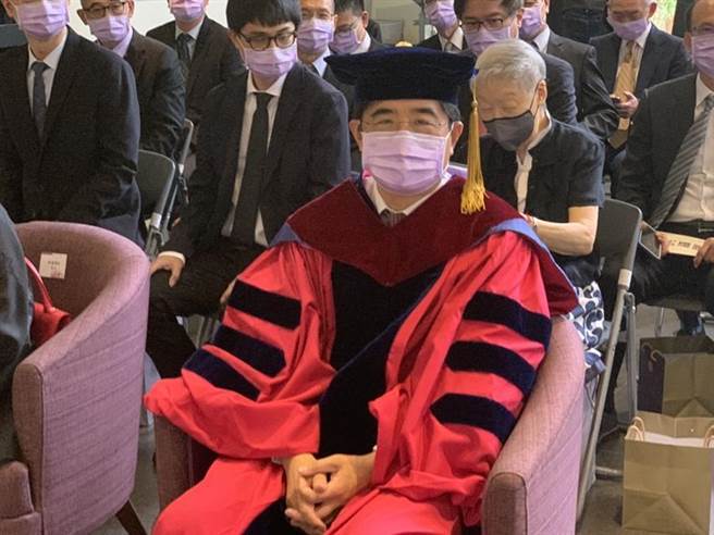 联电董事长洪嘉聪获清华大学颁授名誉博士学位。图／涂志豪