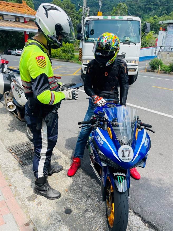 新北警加強取締北宜公路超速。（新北市交通警察大隊提供）