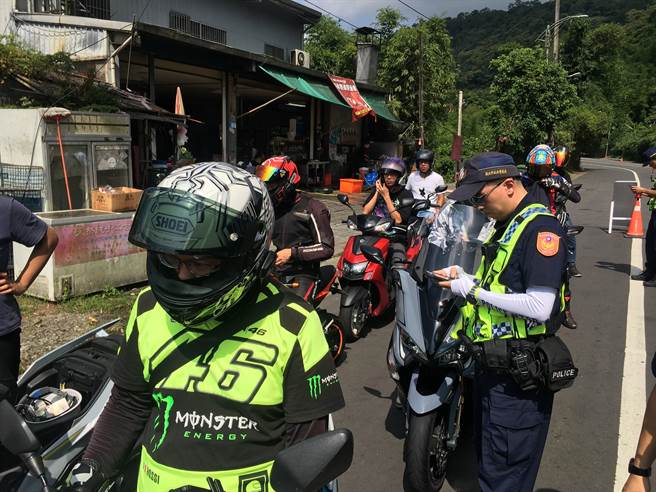 新北警加強取締北宜公路超速。（新北市交通警察大隊提供）