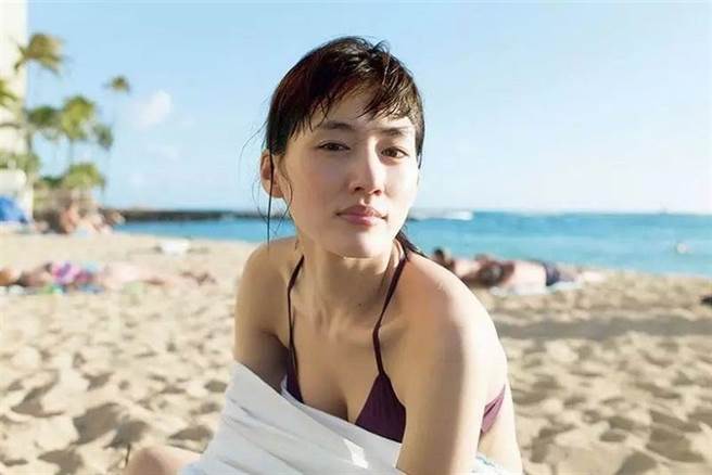 绫濑遥上月确诊新冠肺炎。(图/翻摄自IG)