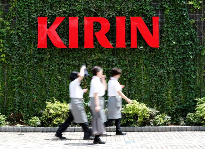 「午后红茶」制造商、日本KIRIN公司表示，没想到自家产品会因此成为话题，感到非常惊讶。(图/路透社) 