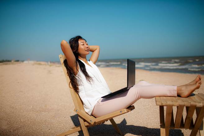 生肖屬狗、兔、羊、虎的人，或是在農曆1月、2月、6月、9月出生的人，不結婚也好命。（示意圖／shutterstock）