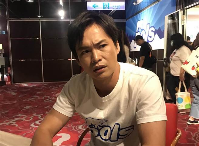 儿子同学一家被匡列！黄镫辉证实「预防性隔离」演艺全停摆。（资料照）